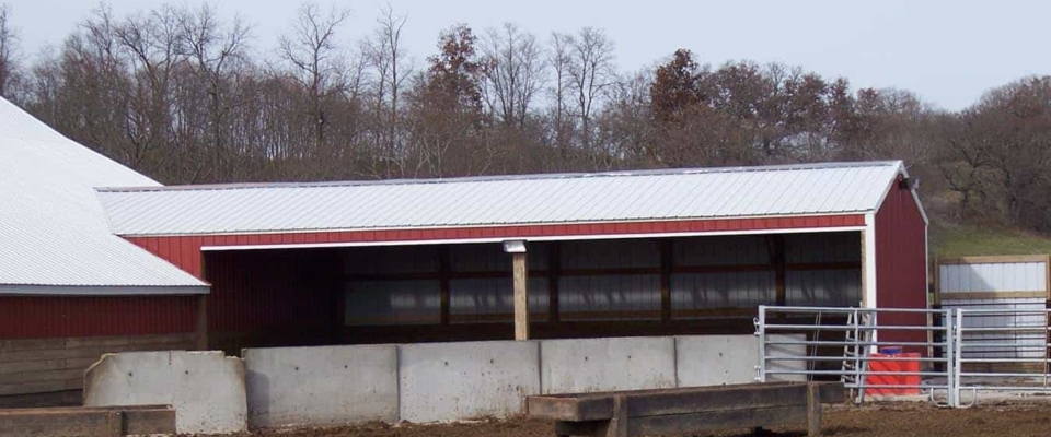small cattle shed covering post frame structure