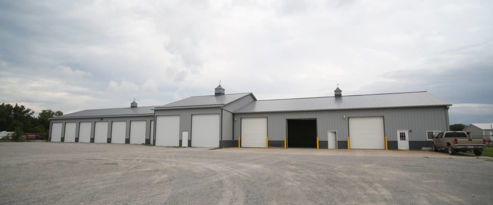 commercial auto garage pole building